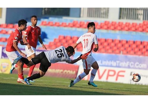 Viettel và Hải Phòng thắng trên sân khách