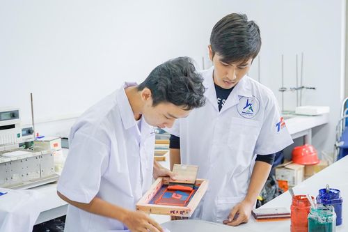 Đẩy mạnh kiểm định chương trình đào tạo
