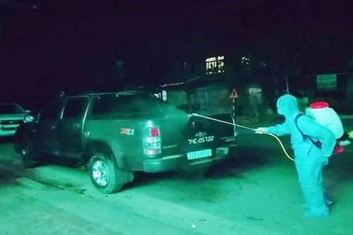 Quảng Trị cách ly 4 người đi cùng chuyến bay với bệnh nhân Covid-19 thứ 30