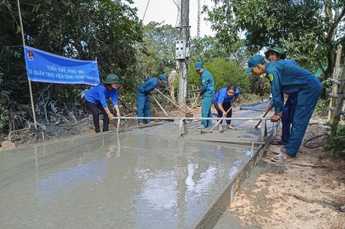Tuổi trẻ Bình Định làm nhiều phần việc thiết thực trong Tháng thanh niên