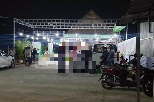 Nam thanh niên lao vào quán nhậu chém chết người rồi tự sát