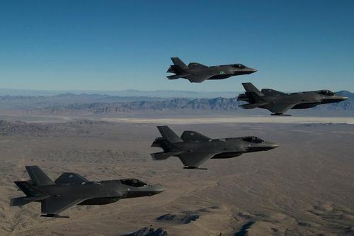 Tiêm kích tàng hình F-35 của Mỹ bị virus corona tấn công