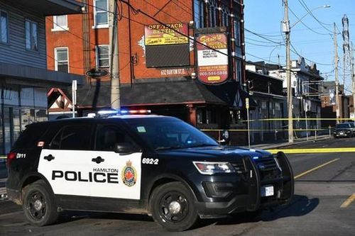Xả súng tại Canada, Pháp, Nam Phi gây nhiều thương vong