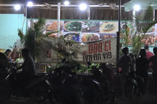 Bình Dương: Đâm chết bạn nhậu xong dùng dao cắt cổ tự tử