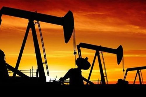 Giá dầu giảm mạnh nhất gần ba thập kỷ