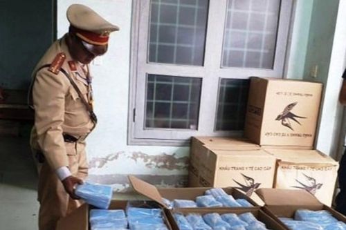 Quảng Bình: Thu giữ 75.000 khẩu trang y tế không rõ nguồn gốc xuất xứ