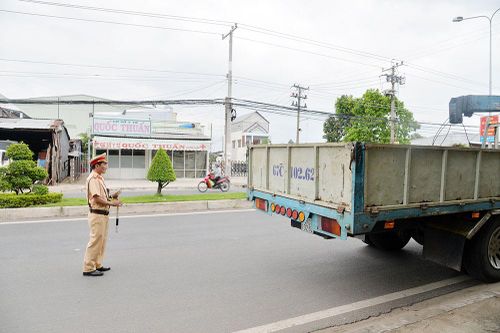 Xử phạt hành chính 2.837 trường hợp vi phạm trật tự an toàn giao thông