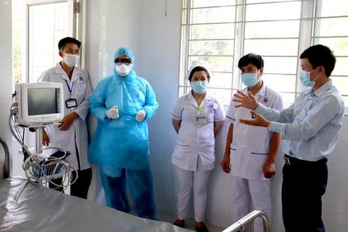 Chú trọng chăm sóc, nâng cao sức khỏe nhân dân