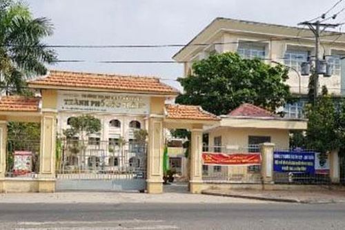 Làm rõ sai phạm tiền tỷ tại một trường trung học