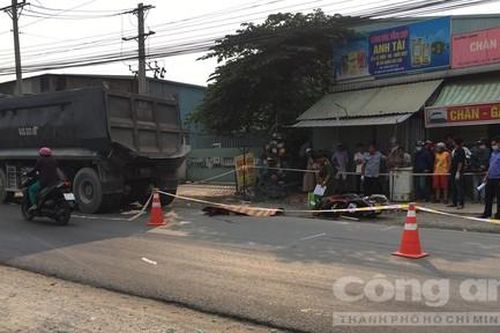 Xe máy va chạm 'hung thần', một người chết tại chỗ