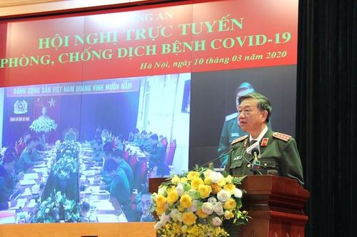 Nhiều cán bộ, chiến sỹ đã hy sinh hạnh phúc của bản thân và gia đình để tham gia phòng, chống Covid-19
