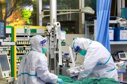 Chuyển bệnh nhân người Anh nhiễm Covid-19 từ Quảng Nam ra Huế điều trị