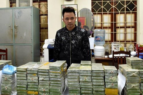 Tuyên 6 án tử hình trong đường dây mua bán gần 500 bánh heroin