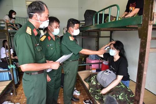 NHỮNG 'BÔNG HỒNG THÉP'