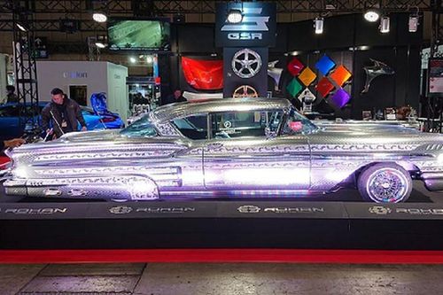 Chevrolet Impala 1958 bất ngờ được 'bạc hóa' tại Mỹ