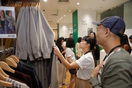 Thời trang ngoại đổ bộ, hàng nội địa trước cuộc chiến khốc liệt