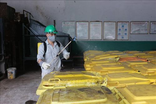 Rác thải khu cách ly phường Trúc Bạch được xử lý theo quy trình rác thải y tế
