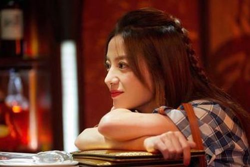 Những nữ diễn viên vượt qua quá khứ khó khăn, bị fan tẩy chay, vươn lên top sao hàng đầu Hoa ngữ