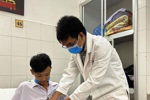 Phẫu thuật thành công bệnh nhân bị dập nát bàn tay
