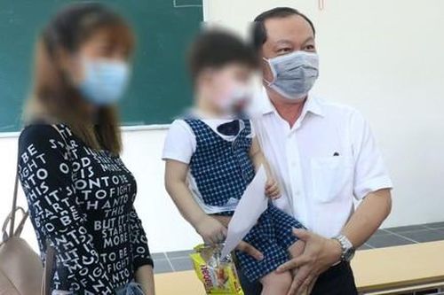 Ba hành khách đến từ Daegu rời khỏi khu cách ly ở Cần Thơ