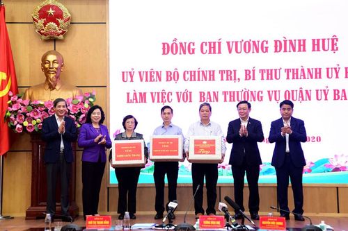 Bám sát tình hình, cung cấp đầy đủ về vật chất cho người dân diện cách ly
