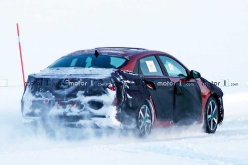 Hyundai Elantra 2021 lộ ảnh trên đường thử, nhiều đường nét của Sonata