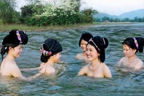 Huyền bí giếng tiên xứ Mường - Kỳ cuối: Lời đồn ma quái và tục tắm tiên kì lạ ở bản Khộp