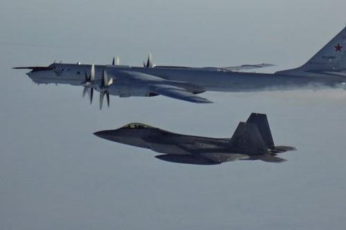 Máy bay Mỹ, Canada đánh chặn 'sát thủ săn ngầm' Tu-142 của Nga ở Alaska
