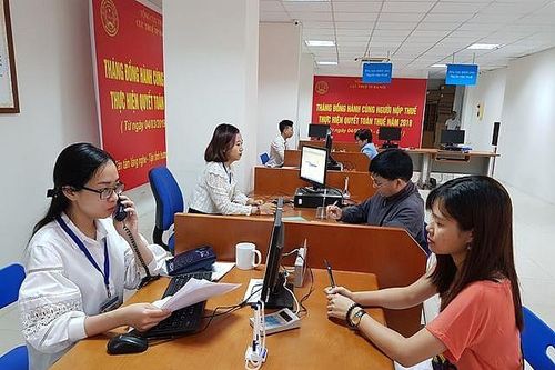 Chồng chất khó khăn vì COVID-19, khẩn cấp hỗ trợ doanh nghiệp