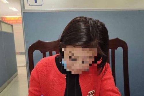 Triệu tập người phụ nữ tung tin 'bệnh nhân 17' đi khai trương Uniqlo