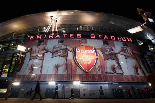 Hoãn trận Man City vs Arsenal, các Pháo thủ nguy cơ nhiễm Covid-19