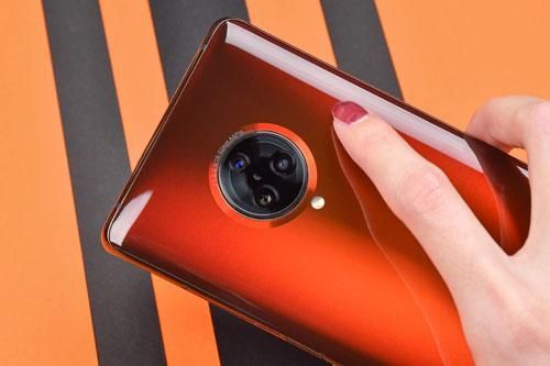 Smartphone cấu hình 'siêu khủng', kết nối 5G sạc siêu tốc, giá gần 17 triệu