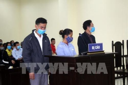 Thanh Hóa phạt tù nguyên Chủ tịch UBND về tội Lợi dụng chức vụ