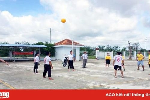 An Giang: Sôi nổi phong trào bóng chuyền hơi ở đầu nguồn