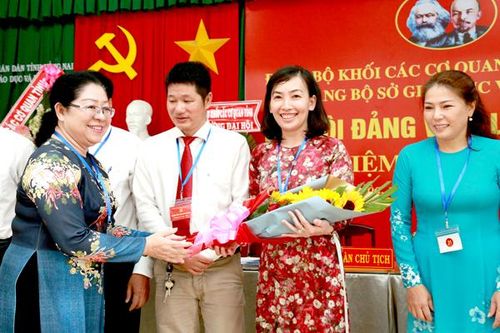 Tiếp tục tổ chức Đại hội Đảng bộ cơ sở