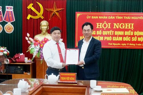 Trao quyết định bổ nhiệm Phó Giám đốc Sở Nội vụ