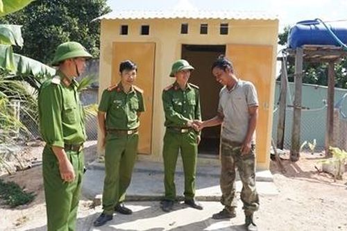 Trại giam Gia Trung góp sức xây dựng nông thôn mới