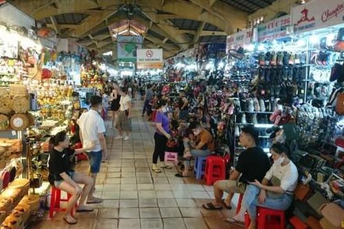 TPHCM: 'Chợ nhà giàu' điêu đứng vì dịch Covid-19