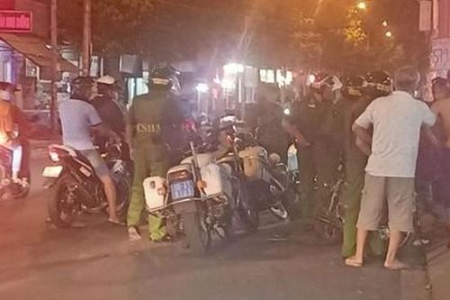 Bắt đối tượng dùng dao bầu đâm tử vong bạn tại phòng trọ