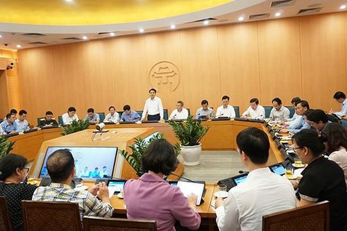 Lãnh đạo Hà Nội đề nghị rà soát kỹ những người tiếp xúc với bệnh nhân số 21