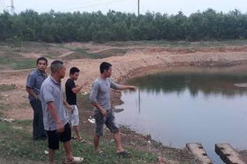 Rủ nhau ra hồ nước chơi, 2 học sinh bị đuối nước tử vong