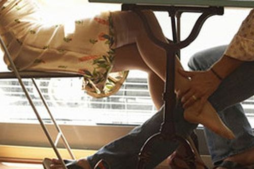 Dấu hiệu chồng ngoại tình theo đúc rút của các cô bồ