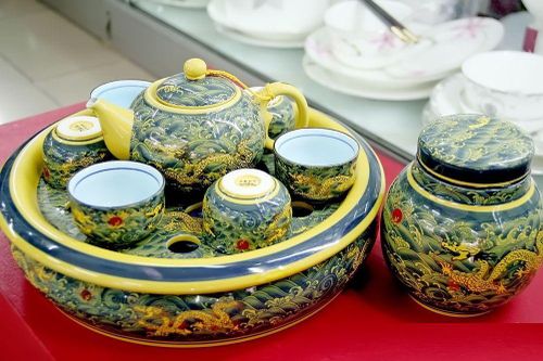 Hải Phòng dừng tặng ấm chén, bố trí 1.000 tỷ để chống dịch