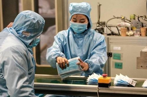 Trung Quốc biến thành đại công xưởng khẩu trang giữa dịch Covid-19