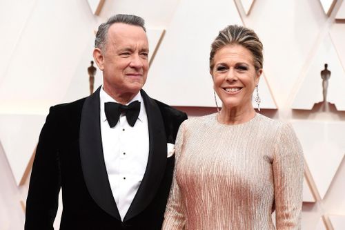 Vợ Tom Hanks lạc quan dù nhiễm bệnh