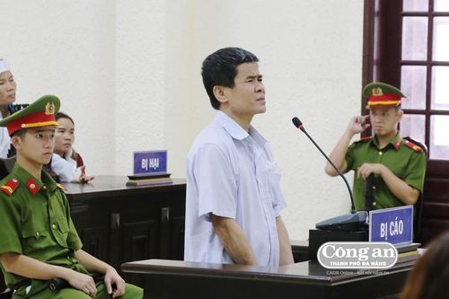 Án mạng tại tiệc tân gia