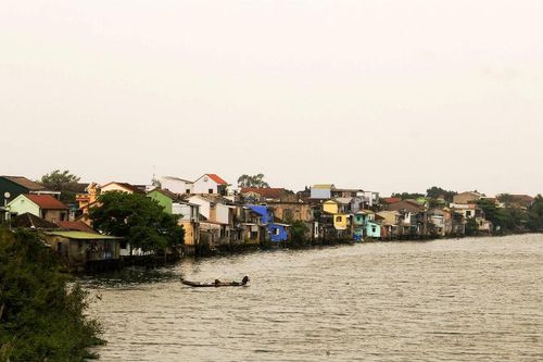 Kế hoạch 'thay áo mới' cho dãy nhà bên sông Hương