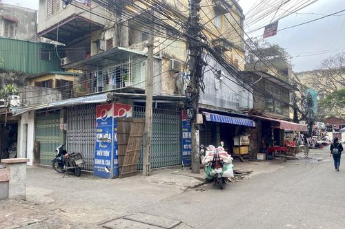 Nhiều 'chợ cóc' ở Hà Nội dừng hoạt động vì covid-19