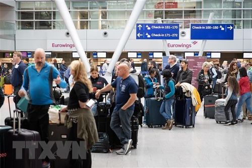 Ngành hàng không toàn cầu 'khốn đốn,' Lufthansa hủy 23.000 chuyến bay