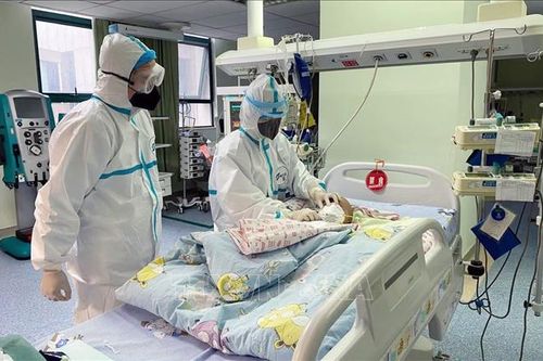 Trung Quốc thông báo thêm 11 ca tử vong và 15 ca mới mắc bệnh